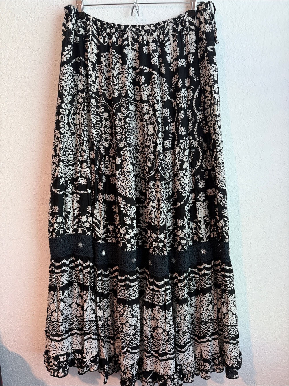 Black Floral Printed Maxi Skirt - Women's Boho Style